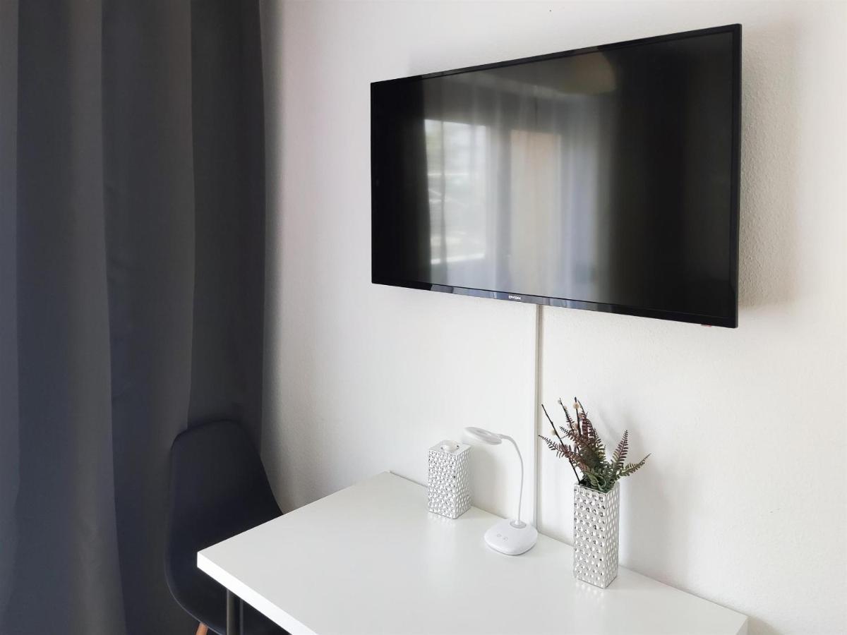 Alfa Mitte 2 City-lage Berliner Platz Balkon Netflix Kueche Wm L 2br 5 Beds 6 People L Fully Equipped Kitchen & Bathroom Apartment *
