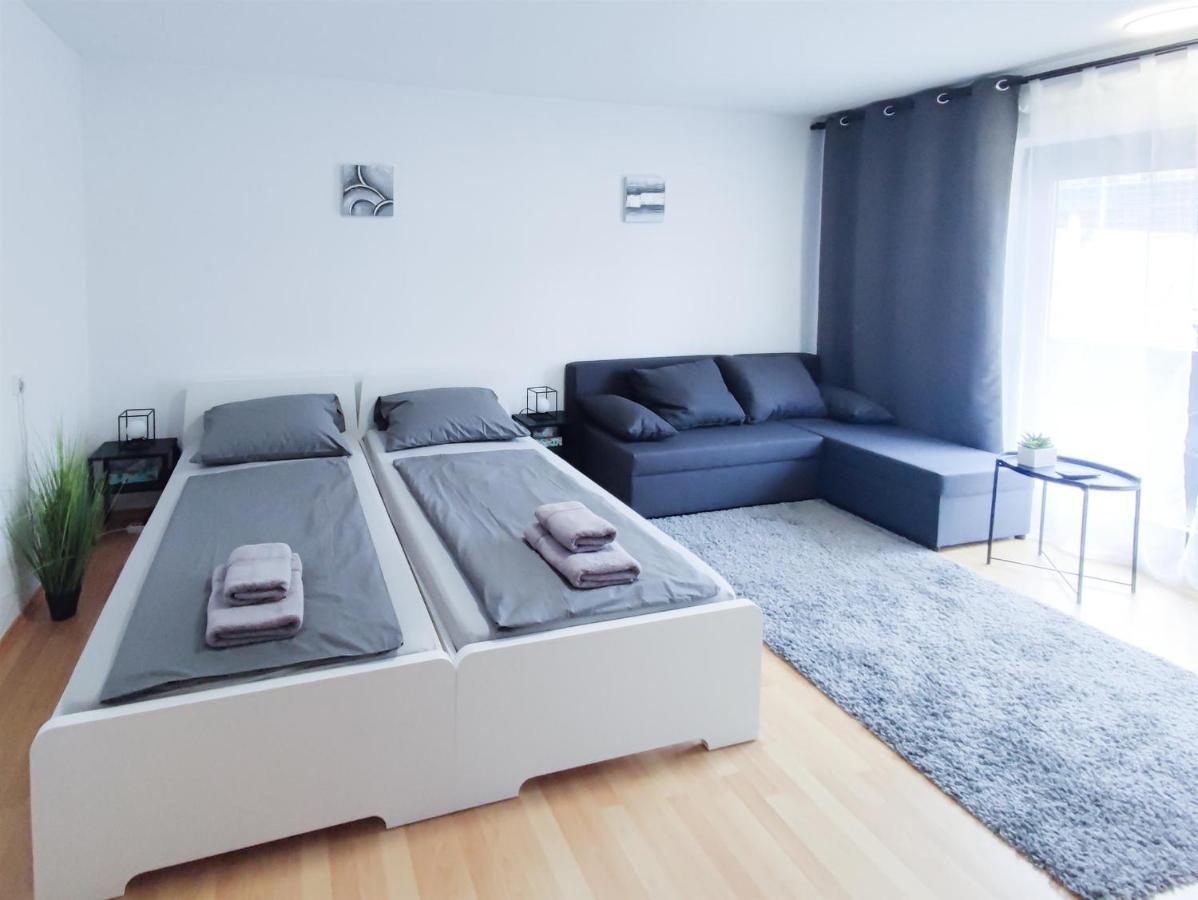 Alfa Mitte 2 City-lage Berliner Platz Balkon Netflix Kueche Wm L 2br 5 Beds 6 People L Fully Equipped Kitchen & Bathroom Apartment Stuttgart