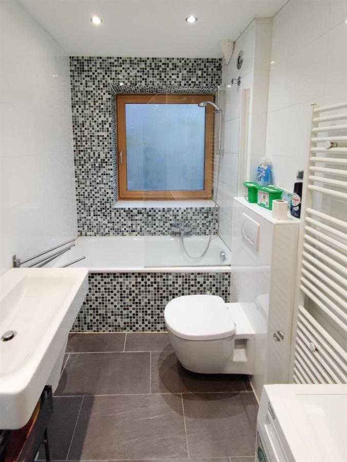 Alfa Mitte 2 City-lage Berliner Platz Balkon Netflix Kueche Wm L 2br 5 Beds 6 People L Fully Equipped Kitchen & Bathroom *